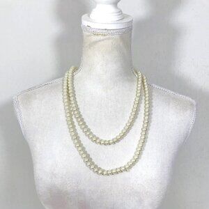 Faux Pearl Necklace 90s